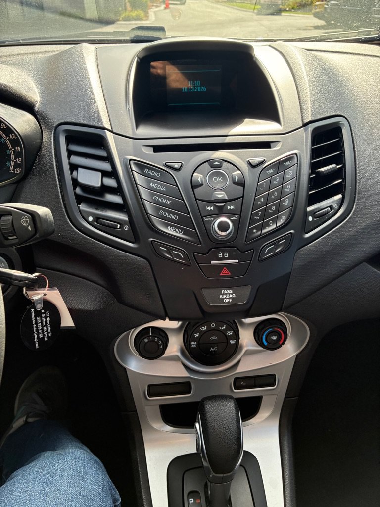 Used 2016 Ford Fiesta SE FWD image 28