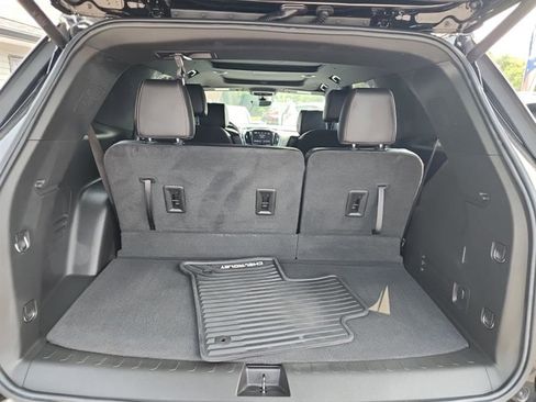 Used 2022 Chevrolet Traverse RS w/ LPO, Floor Liner Package AWD/4WD image 36