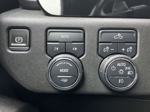 Used 2023 Chevrolet Silverado 1500 RST w/ Redline Edition AWD/4WD image 26