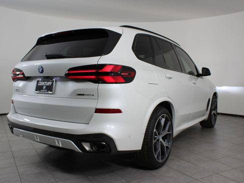 New 2026 BMW X5 xDrive50e w/ M Sport Package image 9