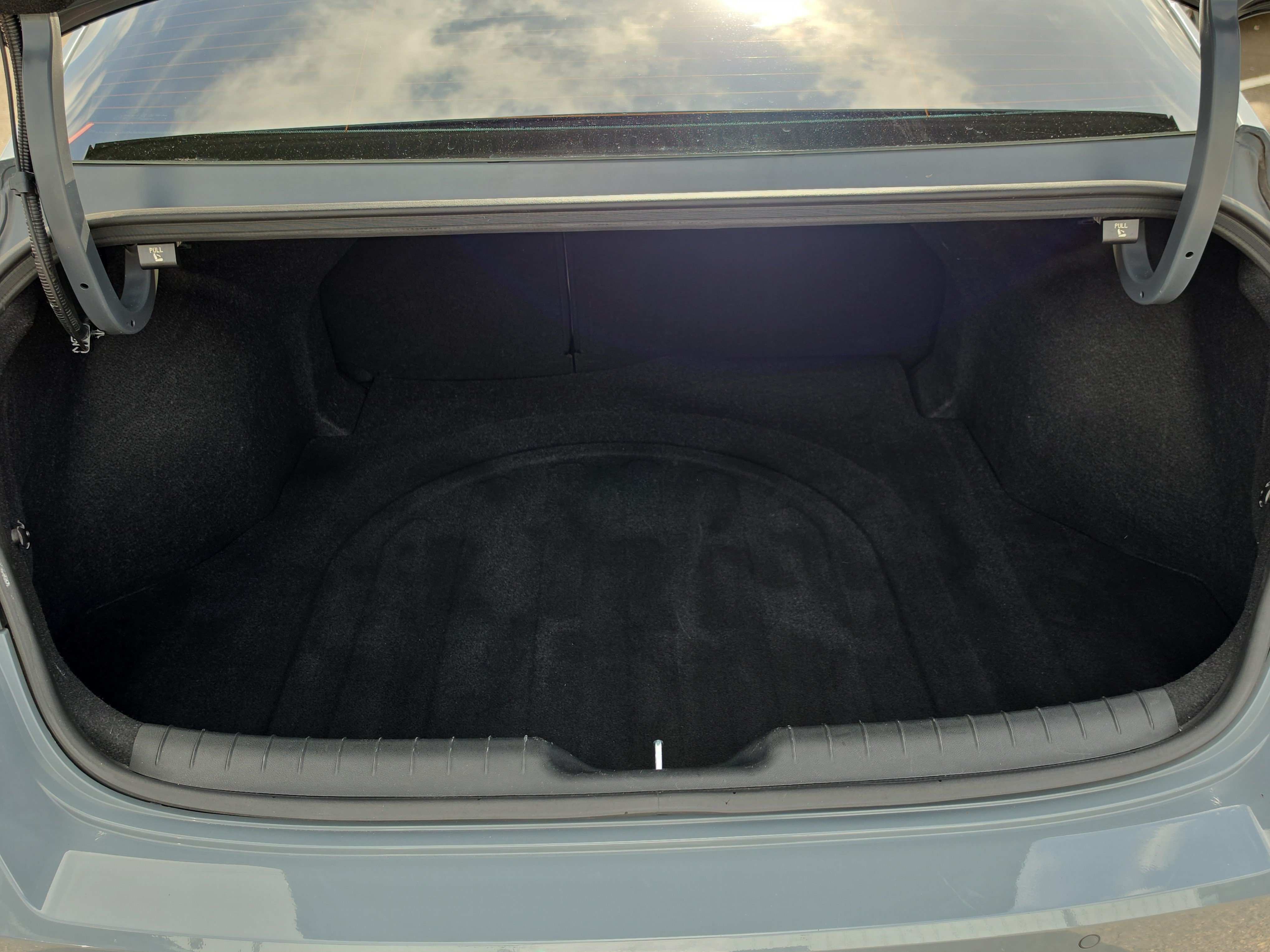 Used 2022 Hyundai Elantra Limited FWD image 10