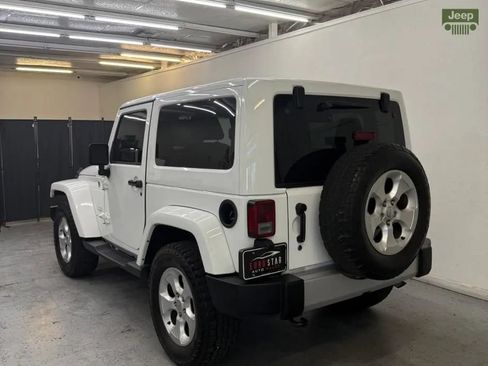Used 2015 Jeep Wrangler Sahara w/ Connectivity Group AWD/4WD image 5
