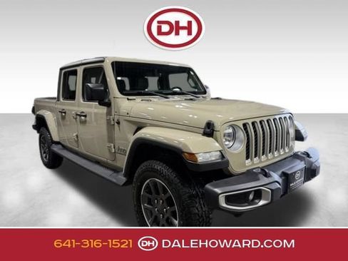 Used 2020 Jeep Gladiator Overland w/ Popular Equipment Package AWD/4WD image 1