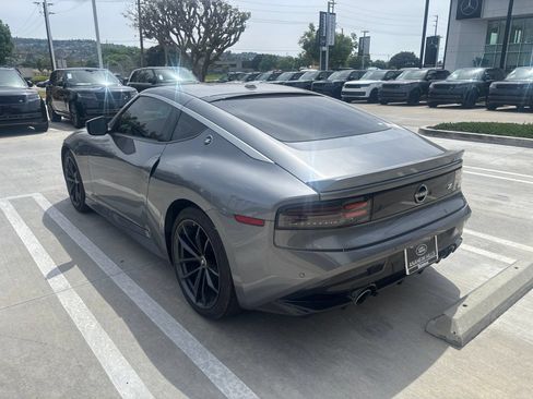Used 2024 Nissan Z Performance w/ Floor Mat Package RWD image 4