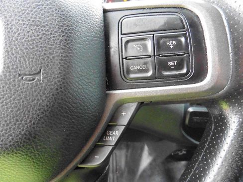 Used 2022 RAM 2500 Tradesman w/ Chrome Appearance Group RWD image 7