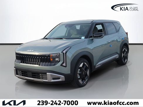 New 2027 Kia Seltos S FWD image 3