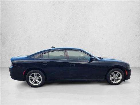 Used 2023 Dodge Charger SXT RWD image 4