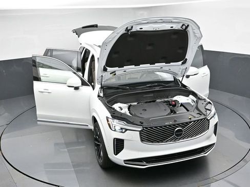 New 2026 Volvo XC90 B6 Ultra w/ Protection Package image 51