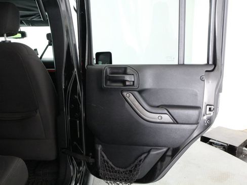 Used 2017 Jeep Wrangler Unlimited Sport w/ Quick Order Package 23S AWD/4WD image 36