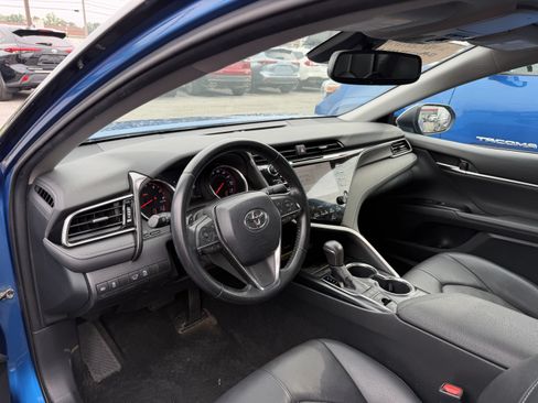 Certified 2019 Toyota Camry XSE FWD image 8