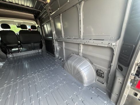 Used 2023 RAM ProMaster 2500 w/ Premium Appearance Group image 63
