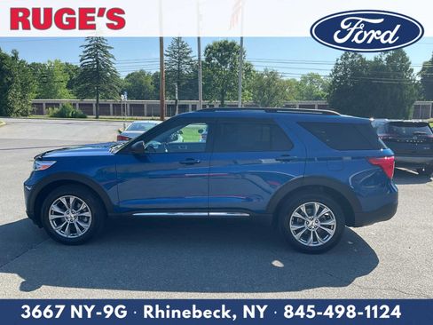 Certified 2023 Ford Explorer XLT w/ Equipment Group 202A AWD/4WD image 7
