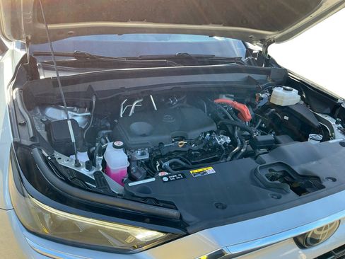 Used 2024 Toyota Grand Highlander Limited image 9