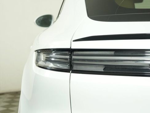 Certified 2024 Porsche Cayenne Coupe AWD/4WD image 12