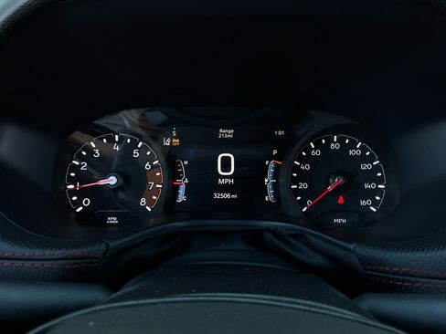 Used 2025 Jeep Compass Trailhawk image 38