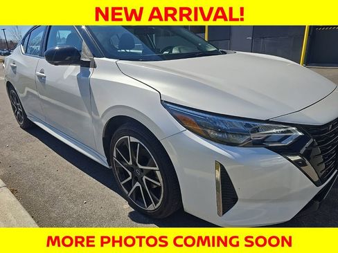 Used 2024 Nissan Sentra SR w/ SR Premium Package image 4