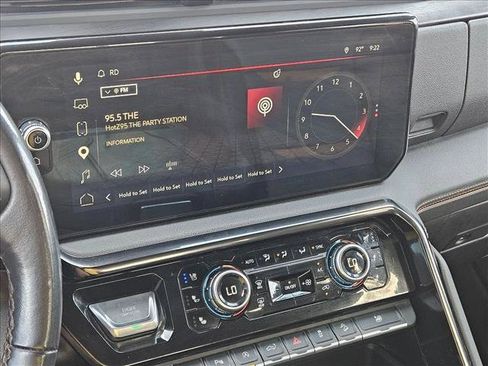 Certified 2023 GMC Sierra 1500 AT4 w/ AT4 Premium Package AWD/4WD image 10