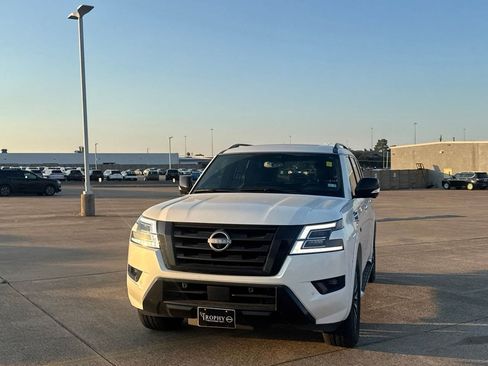 Used 2021 Nissan Armada SL w/ Midnight Edition Package RWD image 6