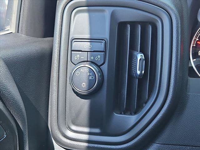 Used 2022 Chevrolet Silverado 1500 Custom w/ Safety Confidence Package RWD image 15