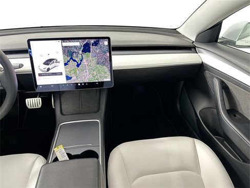 Used 2022 Tesla Model 3 Performance image 21