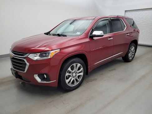 Used 2018 Chevrolet Traverse Premier w/ Driver Confidence II Package FWD image 2