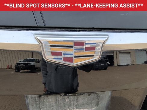 Used 2019 Cadillac Escalade ESV Premium Luxury image 12