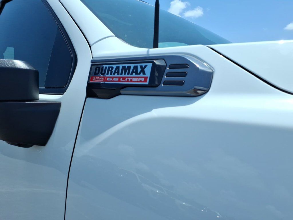 New 2026 GMC Sierra 2500 AT4 w/ Max Trailering Package AWD/4WD image 10
