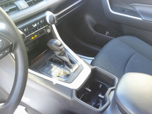 Used 2024 Toyota RAV4 XLE image 15