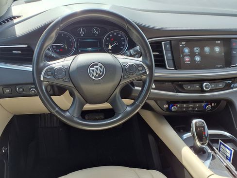 Used 2019 Buick Enclave Essence AWD/4WD image 4