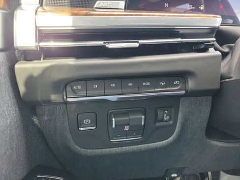 New 2026 Cadillac Escalade ESV Platinum Sport image 28