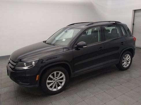 Used 2017 Volkswagen Tiguan Limited w/ Premium Package AWD/4WD image 2
