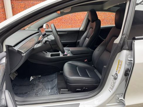 Used 2023 Tesla Model 3 Standard Range image 19