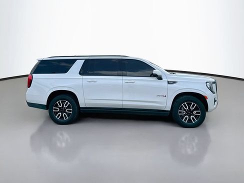 Used 2023 GMC Yukon XL AT4 AWD/4WD image 8