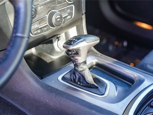 Used 2022 Dodge Charger SXT image 20