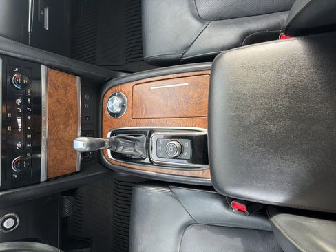 Used 2021 Nissan Armada SL AWD/4WD image 24