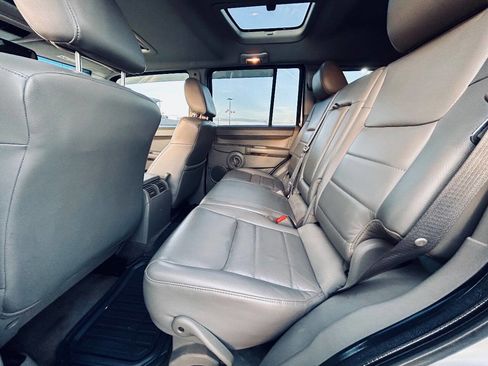 Used 2007 Jeep Commander Sport image 18