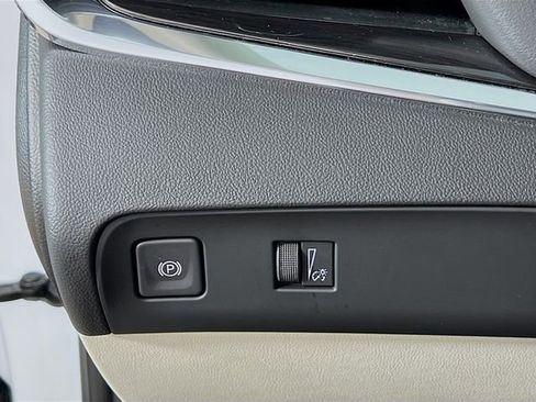 Used 2024 Buick Enclave Essence w/ Trailering Package, 5000 lbs. image 9