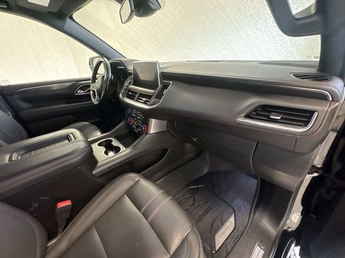 Used 2023 Chevrolet Suburban RST w/ Sport Performance Package AWD/4WD image 30