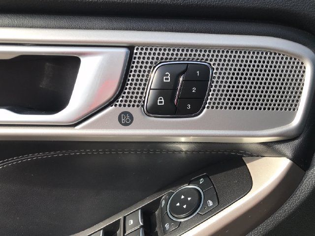 Used 2023 Ford Explorer Limited AWD/4WD image 5