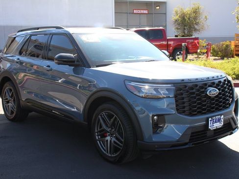 Certified 2026 Ford Explorer ST w/ Sun And Sound Package AWD/4WD image 11