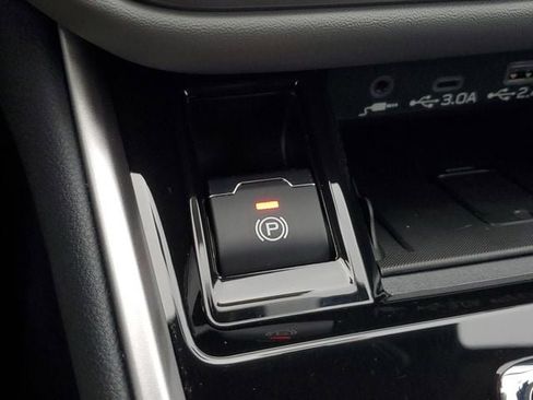 New 2025 Subaru Outback Premium image 31