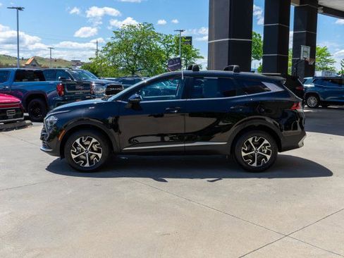 Certified 2024 Kia Sportage EX AWD/4WD image 4