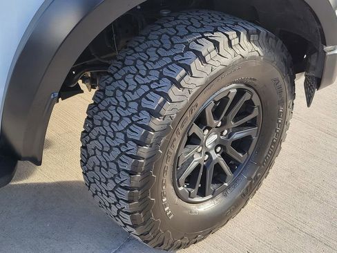 Used 2025 Ford F150 Raptor image 6