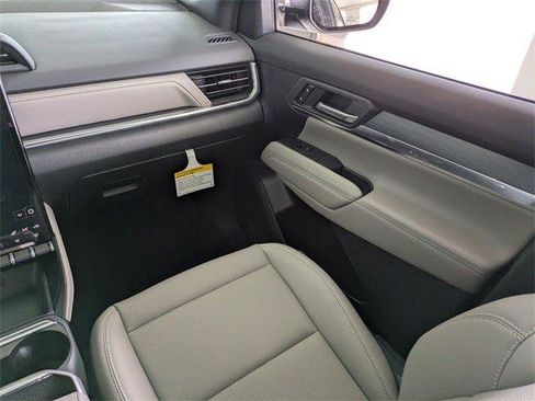 New 2026 GMC Terrain Elevation w/ Elevation Premium Package image 18