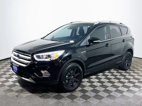 Used 2018 Ford Escape Titanium w/ Ford Safe & Smart Package AWD/4WD image 3