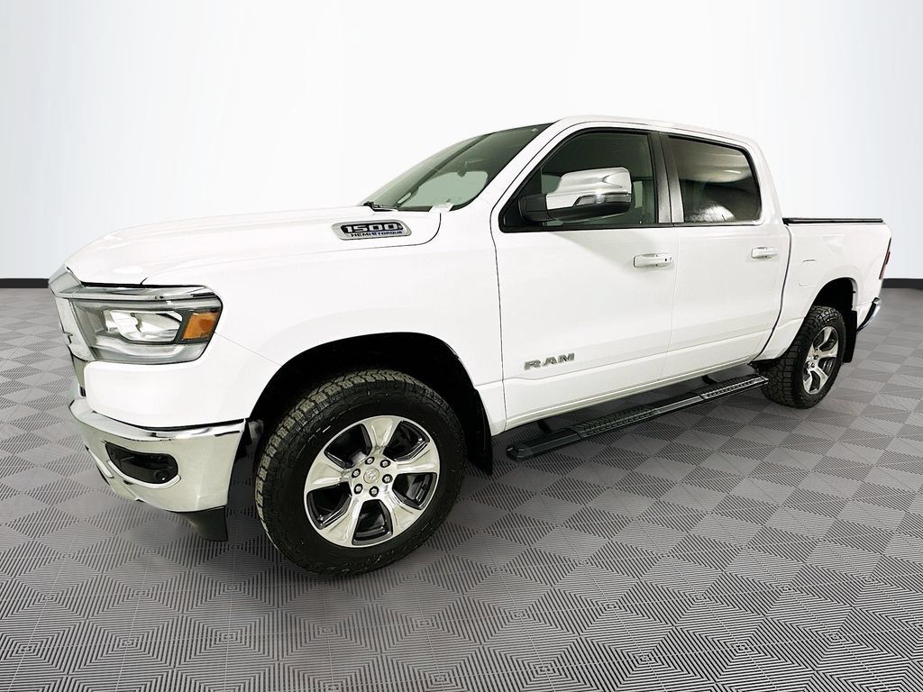 Used 2023 RAM 1500 Laramie AWD/4WD image 4