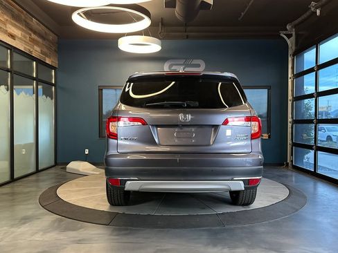 Used 2021 Honda Pilot Touring image 4