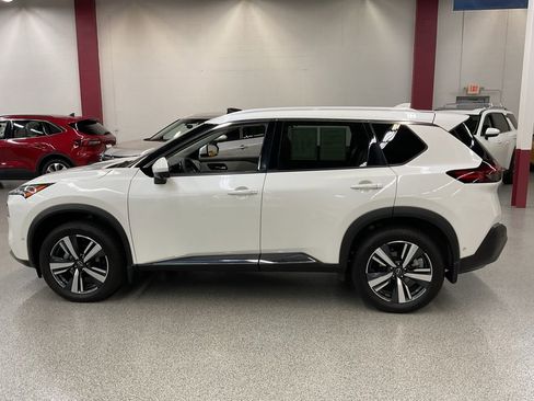 Used 2023 Nissan Rogue SL w/ SL Premium Package image 8