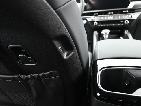 New 2025 Kia Telluride S image 13