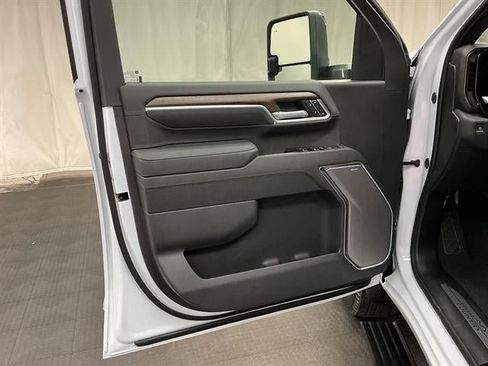 New 2026 Chevrolet Silverado 3500 High Country w/ High Country Premium Package AWD/4WD image 24